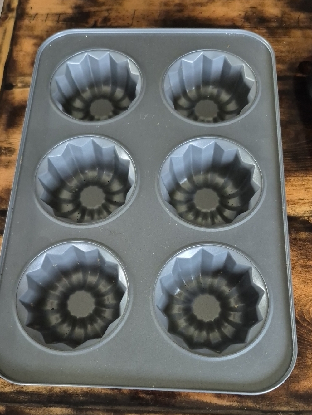 Macy's Gray Nonstick 6-Cavity Bundt Muffin Pan